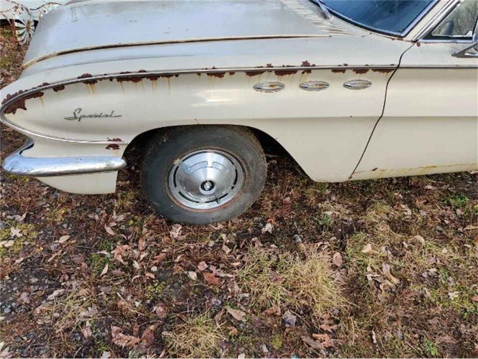 1961 Buick LeSabre - Image 17 of 21