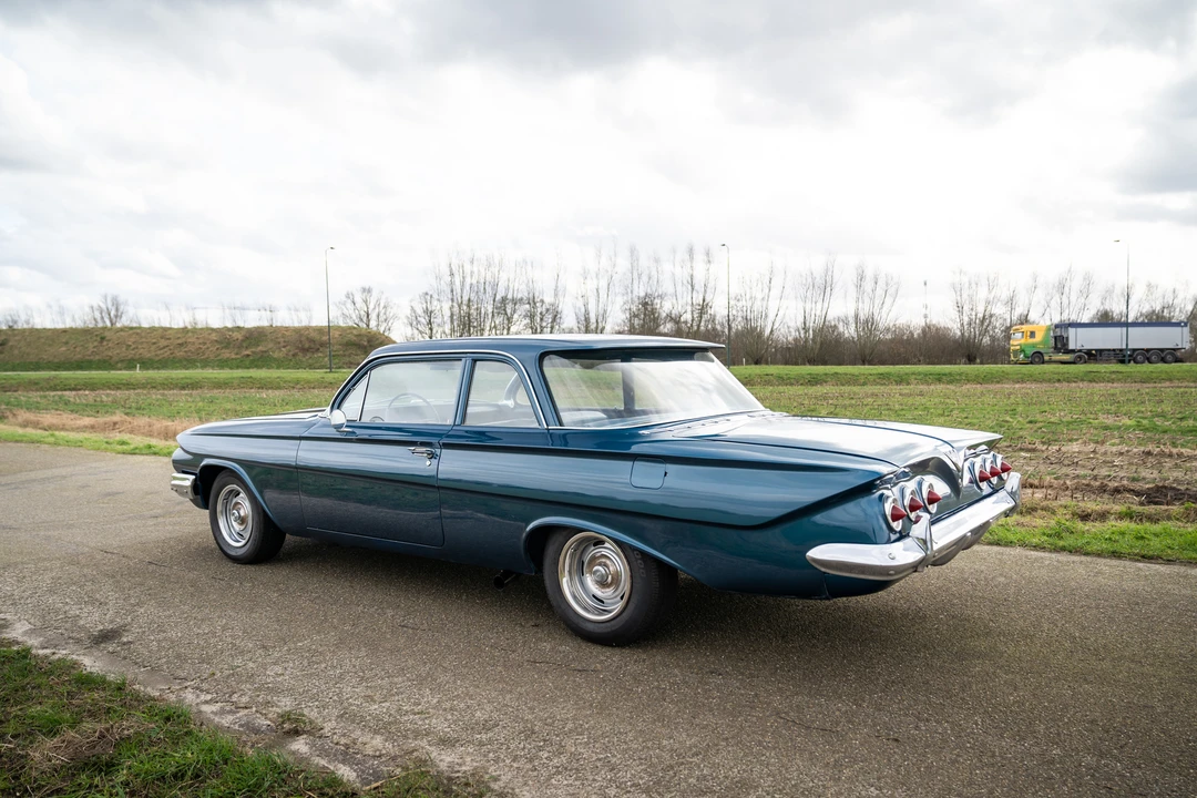 1961 Chevrolet Biscayne - Image 10 of 31