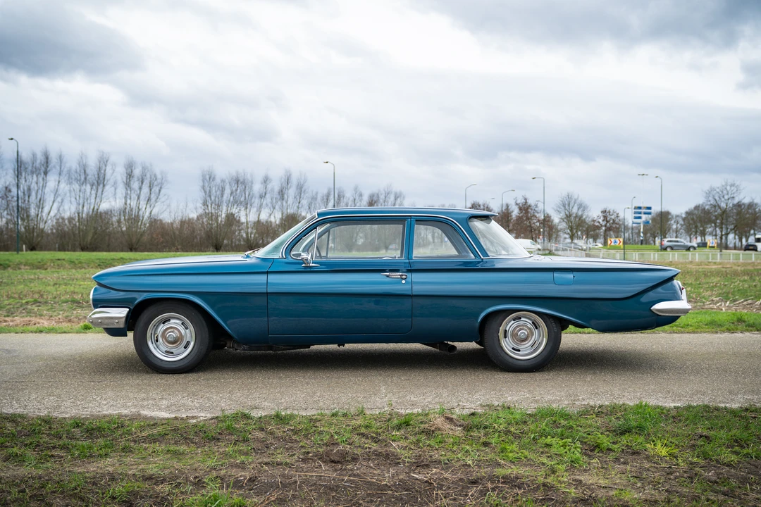 1961 Chevrolet Biscayne - Image 11 of 31