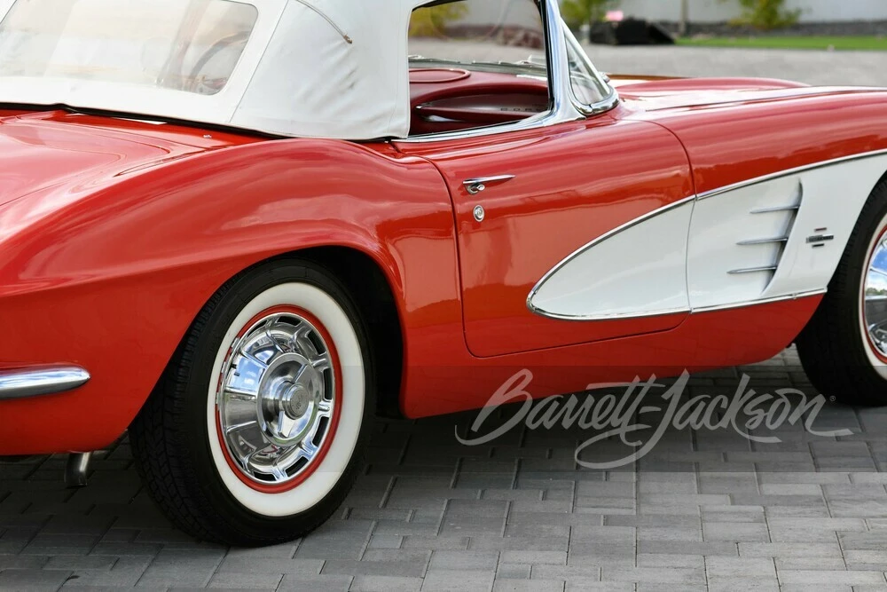 1961 Chevrolet Corvette C1 - Image 17 of 31