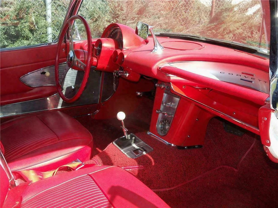1961 Chevrolet Corvette C1 - Image 4 of 4