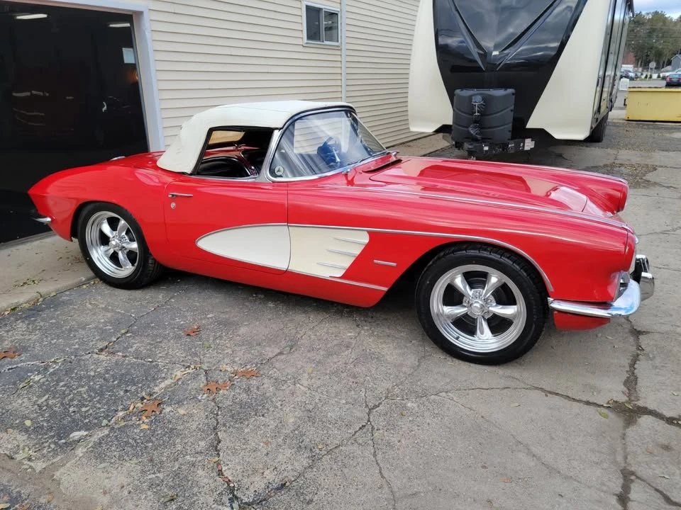 1961 Chevrolet Corvette C1 - Image 4 of 12