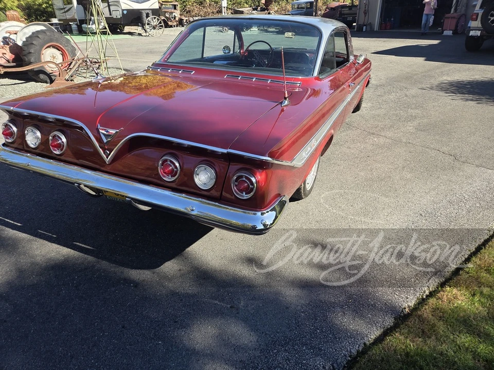1961 Chevrolet Impala 3rd Gen - Image 16 of 23