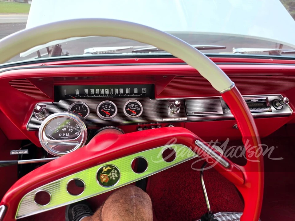 1961 Chevrolet Impala SS 3rd Gen - Image 11 of 20