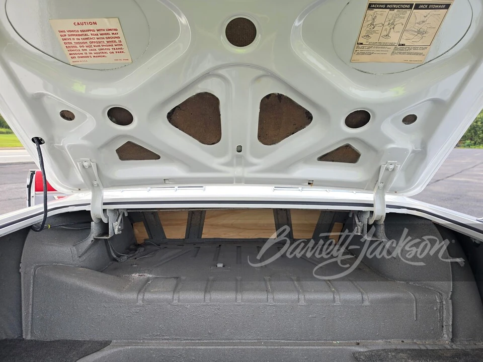 1961 Chevrolet Impala SS 3rd Gen - Image 9 of 20