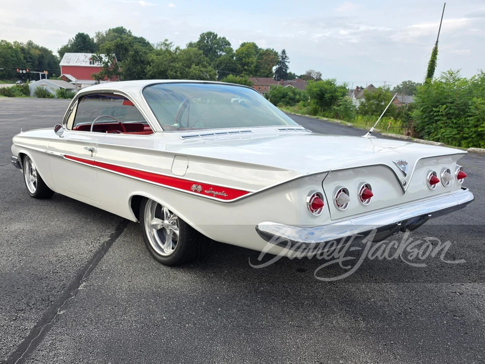 1961 Chevrolet Impala SS 3rd Gen - Image 3 of 20
