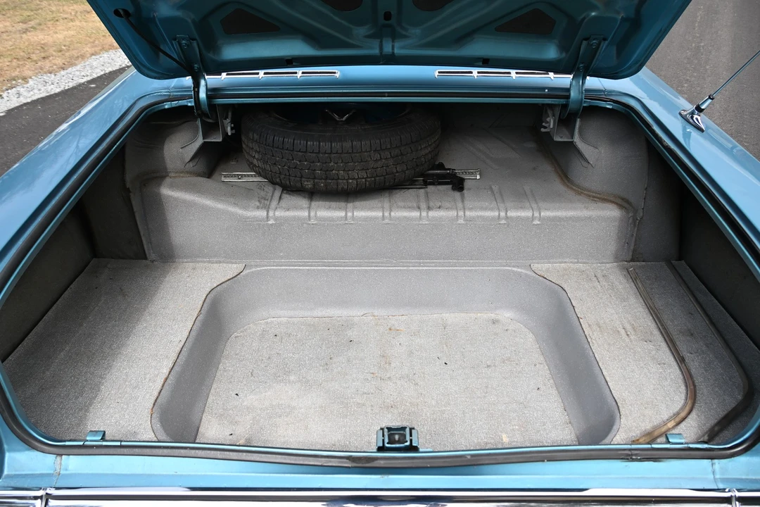 1961 Chevrolet Impala 3rd Gen - Image 21 of 24