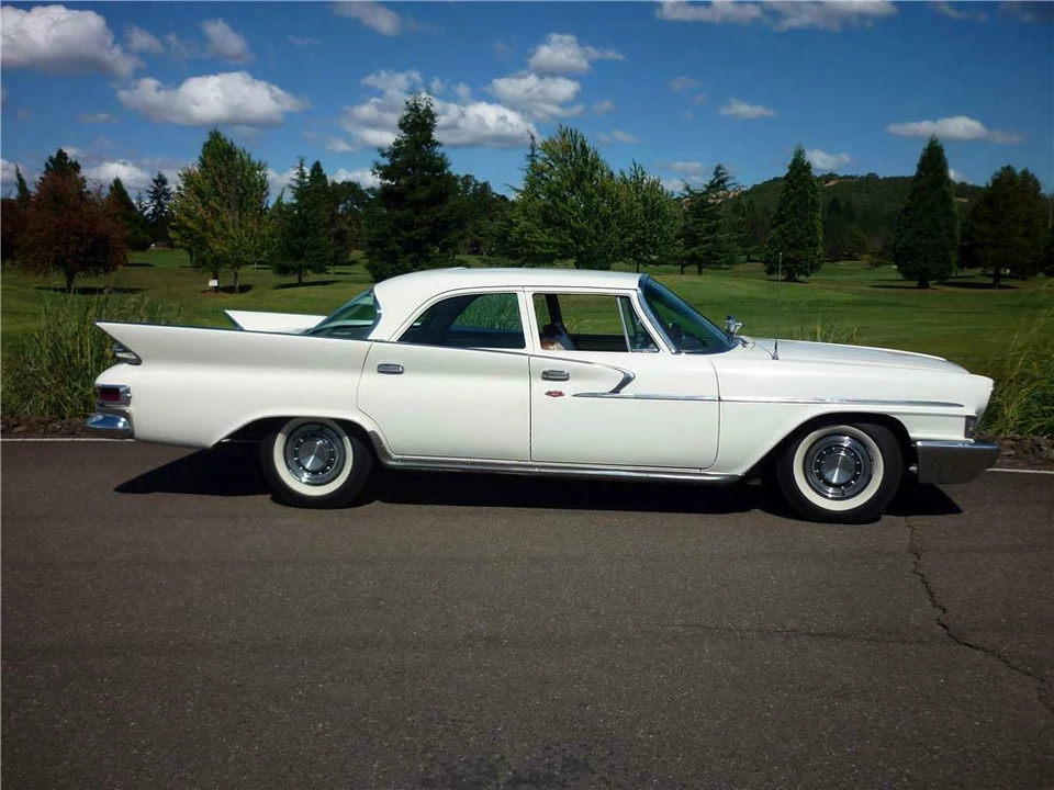 1961 Chrysler Newport - Image 4 of 5
