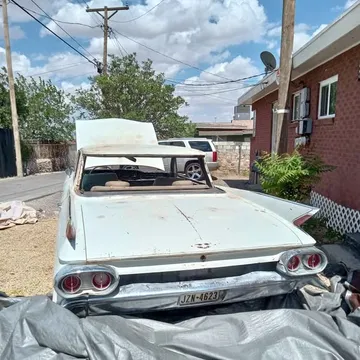 1961 Cadillac DeVille Sedan 4D