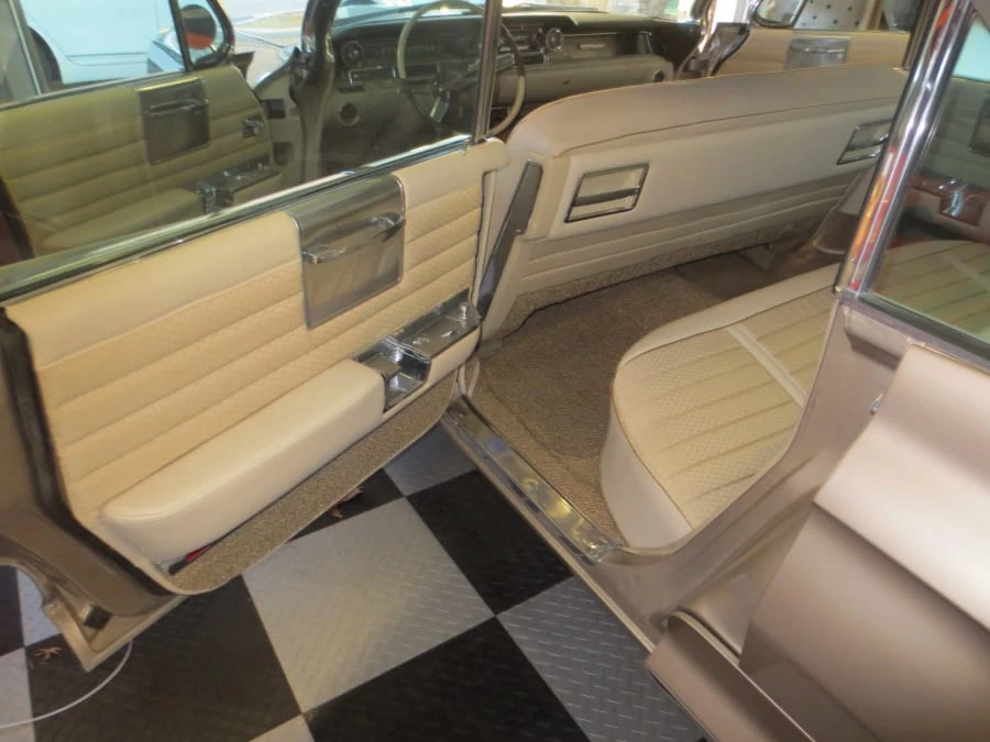 1961 Cadillac DeVille 2nd Gen - Image 5 of 8