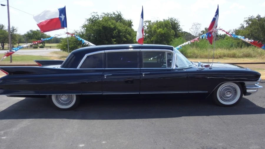 1961 Cadillac Series 70 & 75 - Image 2 of 8