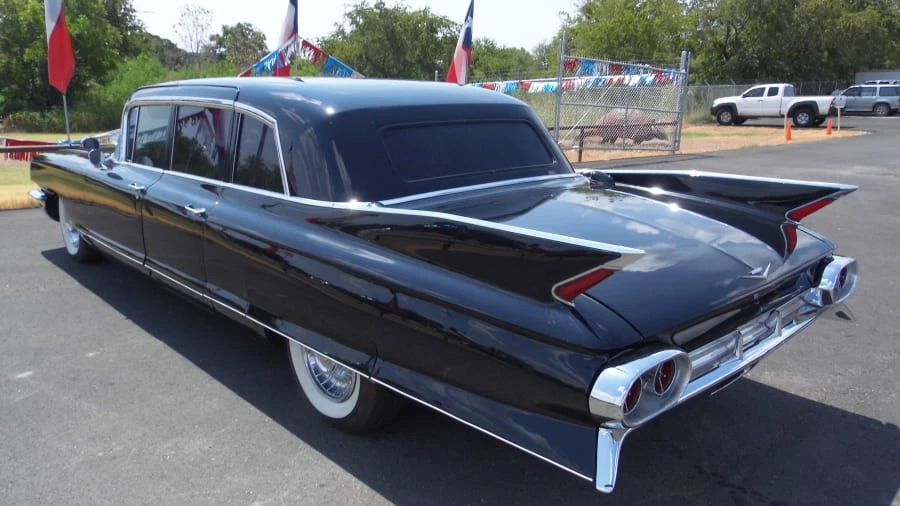 1961 Cadillac Series 70 & 75 - Image 3 of 8