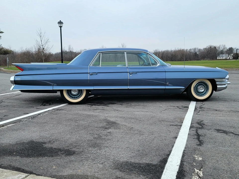 1961 Cadillac Sixty Special - Image 10 of 31