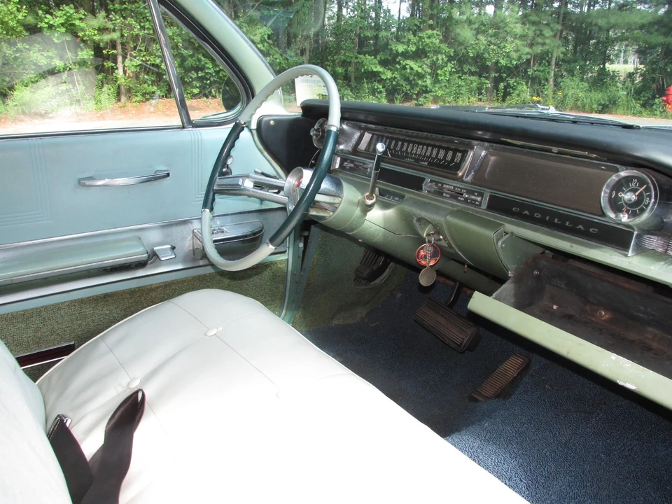 1961 Cadillac Series 62 6th Gen - Image 19 of 31