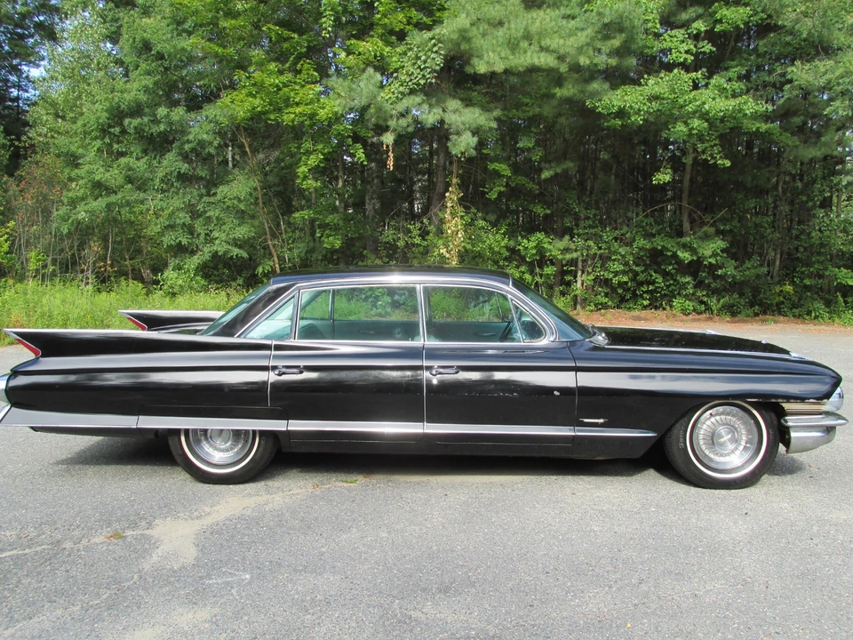1961 Cadillac Series 62 6th Gen - Image 7 of 31