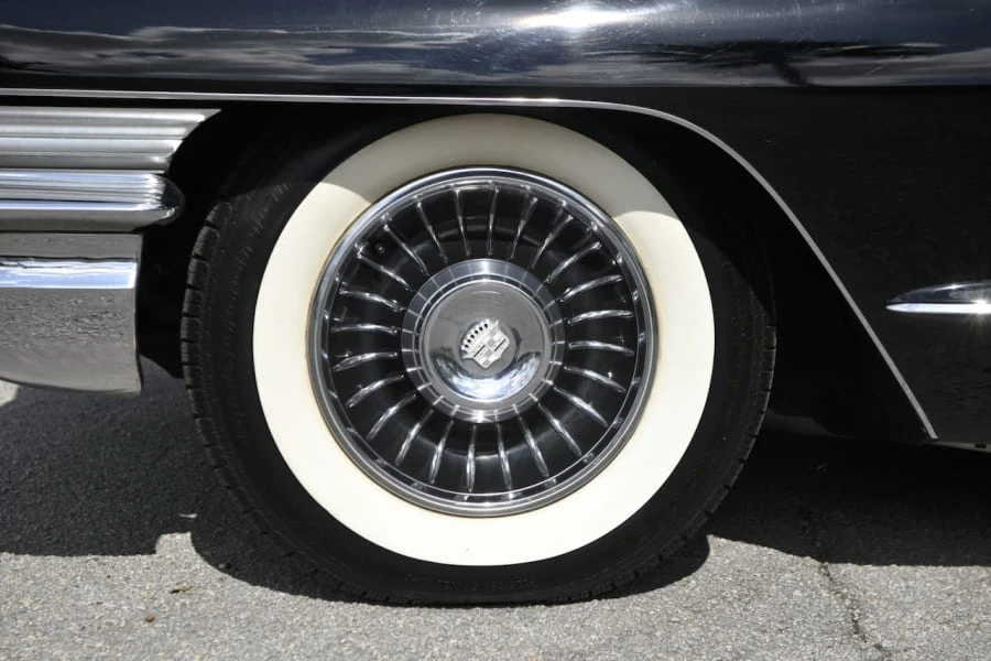 1961 Cadillac Sixty Special - Image 30 of 31