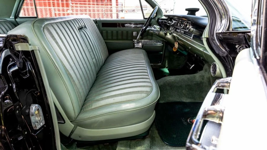 1961 Cadillac Sixty Special - Image 5 of 31