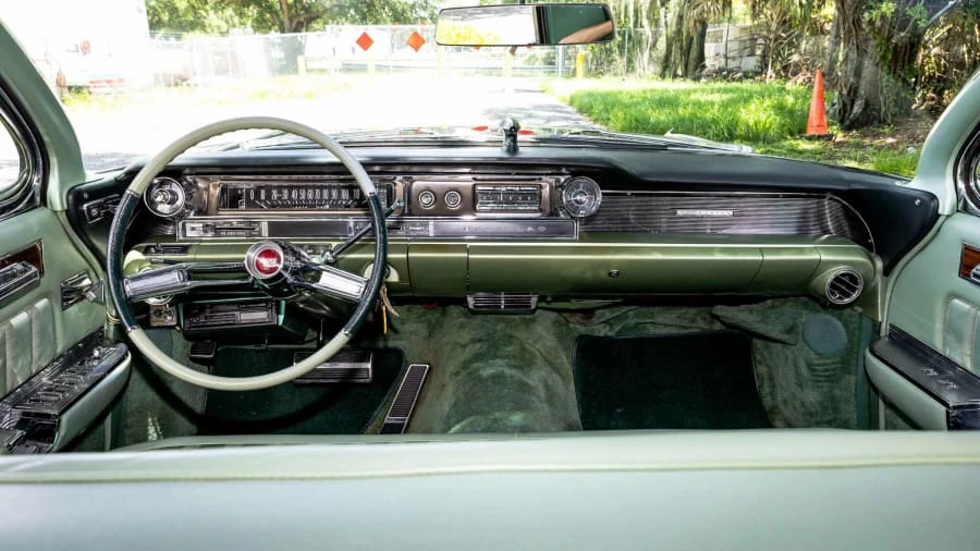 1961 Cadillac Sixty Special - Image 12 of 31