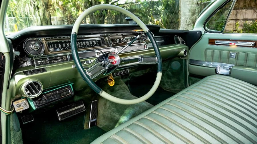 1961 Cadillac Sixty Special - Image 18 of 31