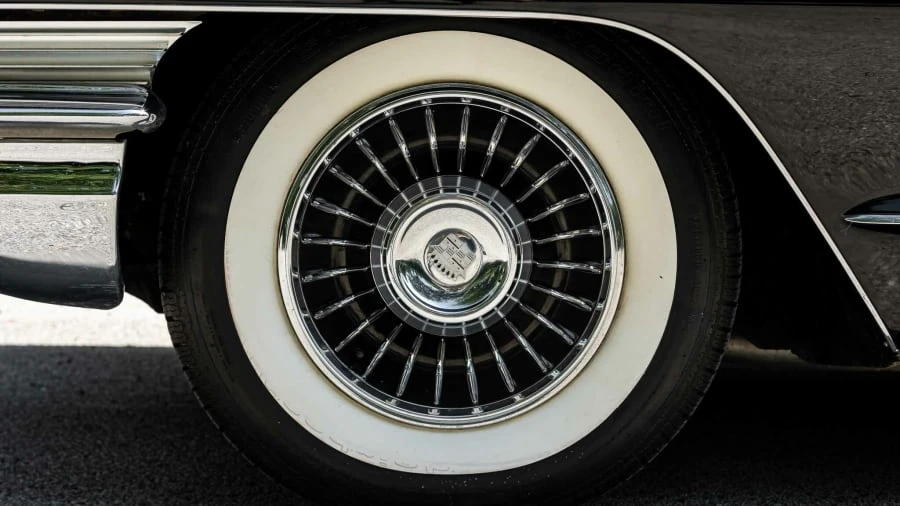 1961 Cadillac Sixty Special - Image 24 of 31