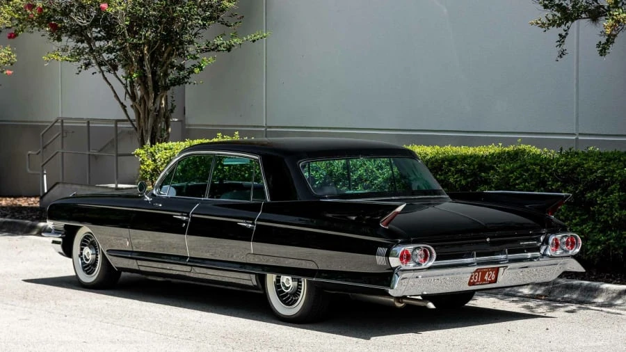 1961 Cadillac Sixty Special - Image 2 of 31