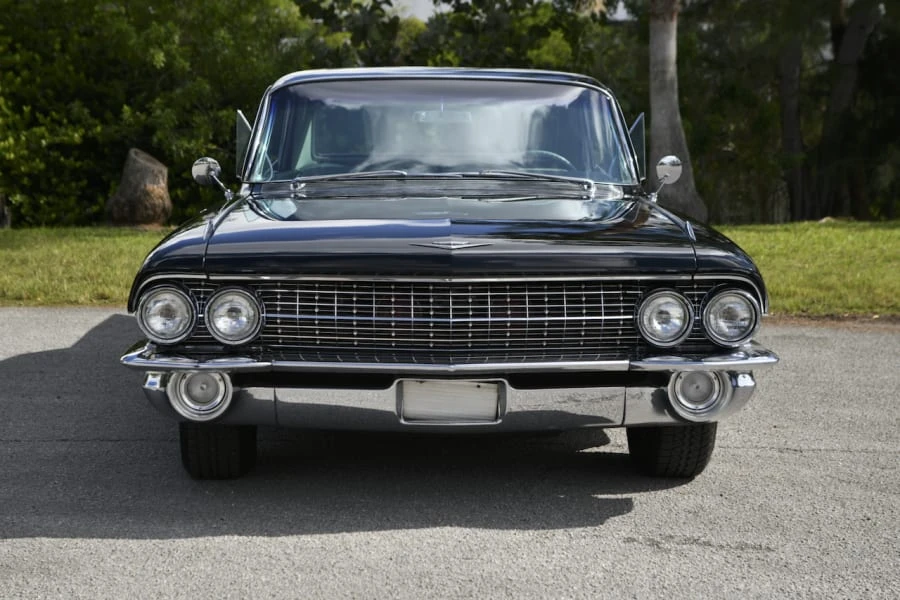 1961 Cadillac Sixty Special - Image 4 of 31