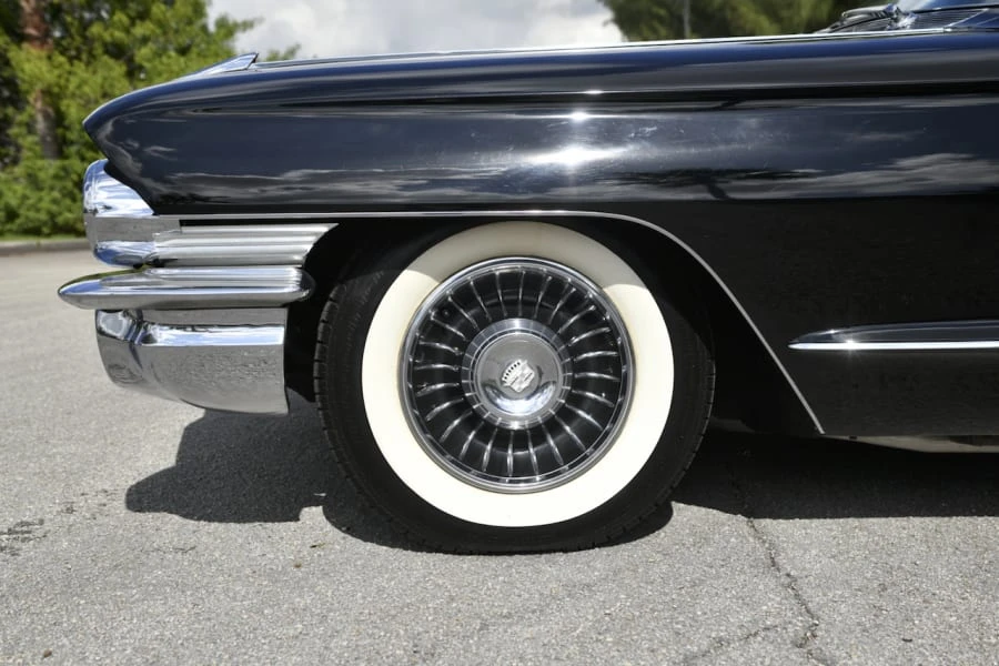 1961 Cadillac Sixty Special - Image 28 of 31