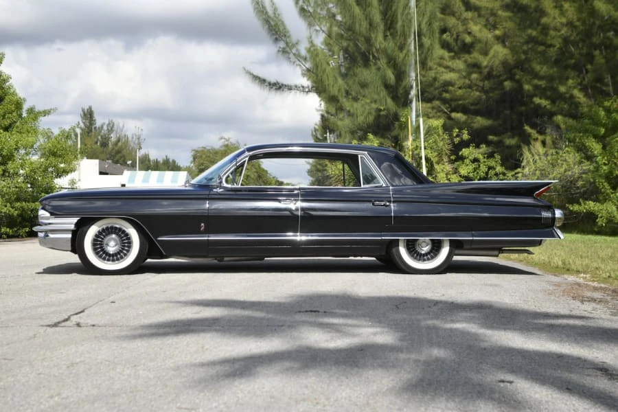 1961 Cadillac Sixty Special - Image 2 of 31