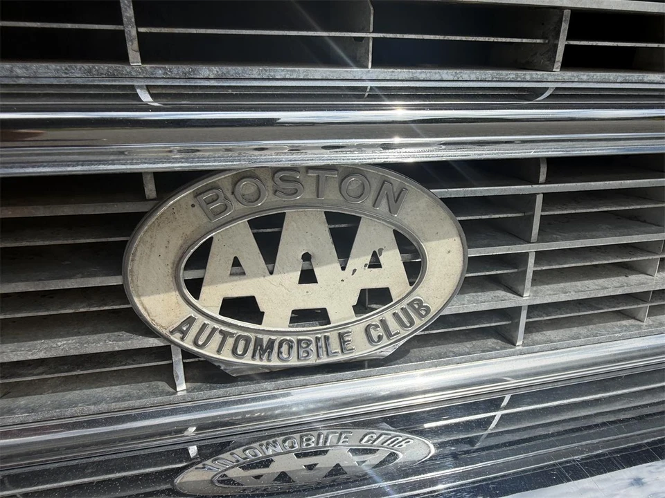 1961 Cadillac Series 62 6th Gen - Image 16 of 31
