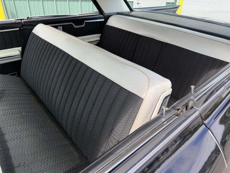 1961 Cadillac Series 62 6th Gen - Image 20 of 31