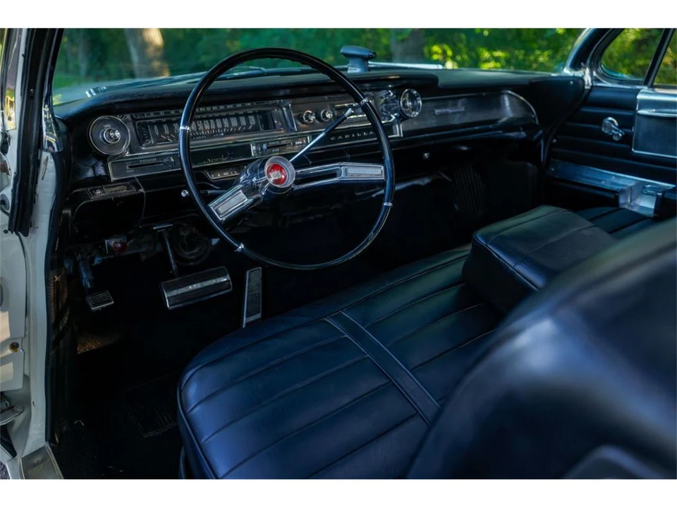 1961 Cadillac Series 62 6th Gen - Image 2 of 31