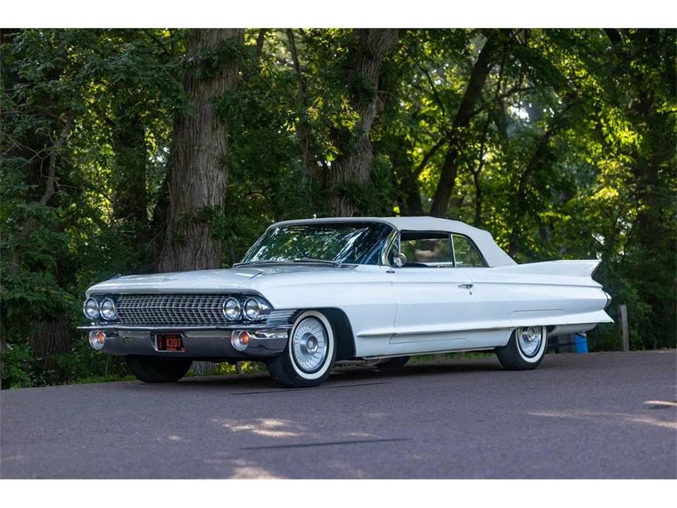 1961 Cadillac Series 62 6th Gen - Image 7 of 31