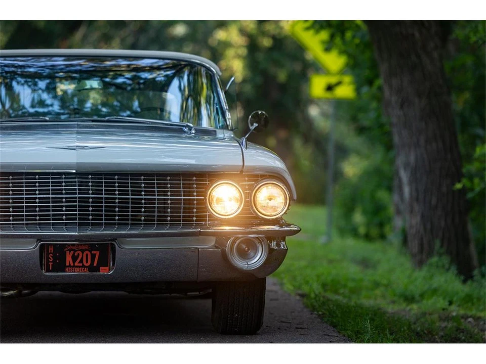 1961 Cadillac Series 62 6th Gen - Image 17 of 31
