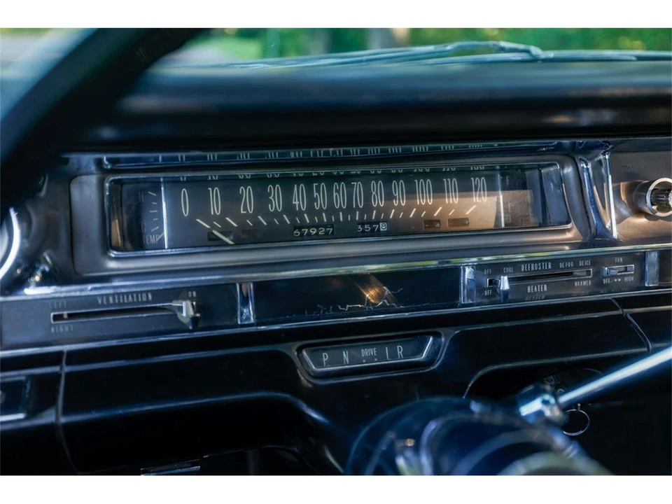 1961 Cadillac Series 62 6th Gen - Image 3 of 31