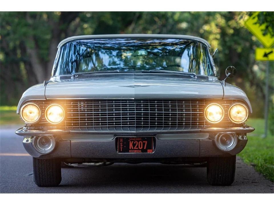 1961 Cadillac Series 62 6th Gen - Image 15 of 31
