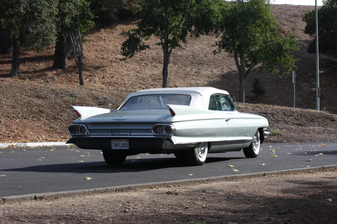 1961 Cadillac Series 62 6th Gen - Image 26 of 31