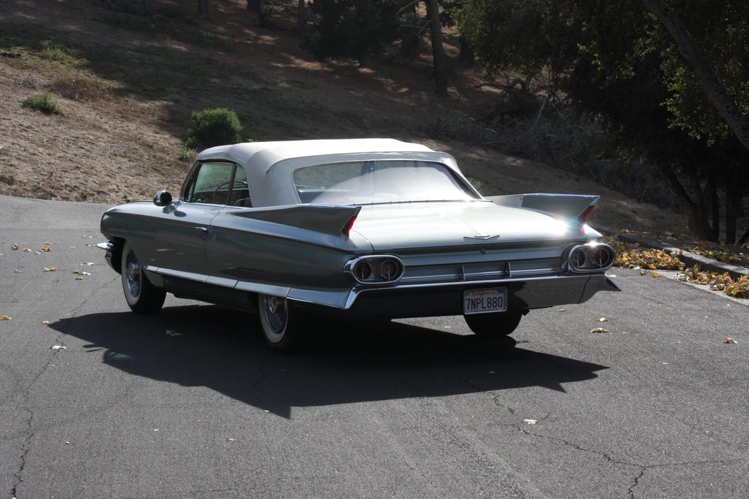 1961 Cadillac Series 62 6th Gen - Image 16 of 31