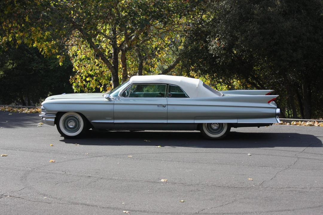 1961 Cadillac Series 62 6th Gen - Image 11 of 31