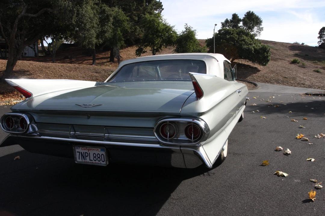 1961 Cadillac Series 62 6th Gen - Image 24 of 31