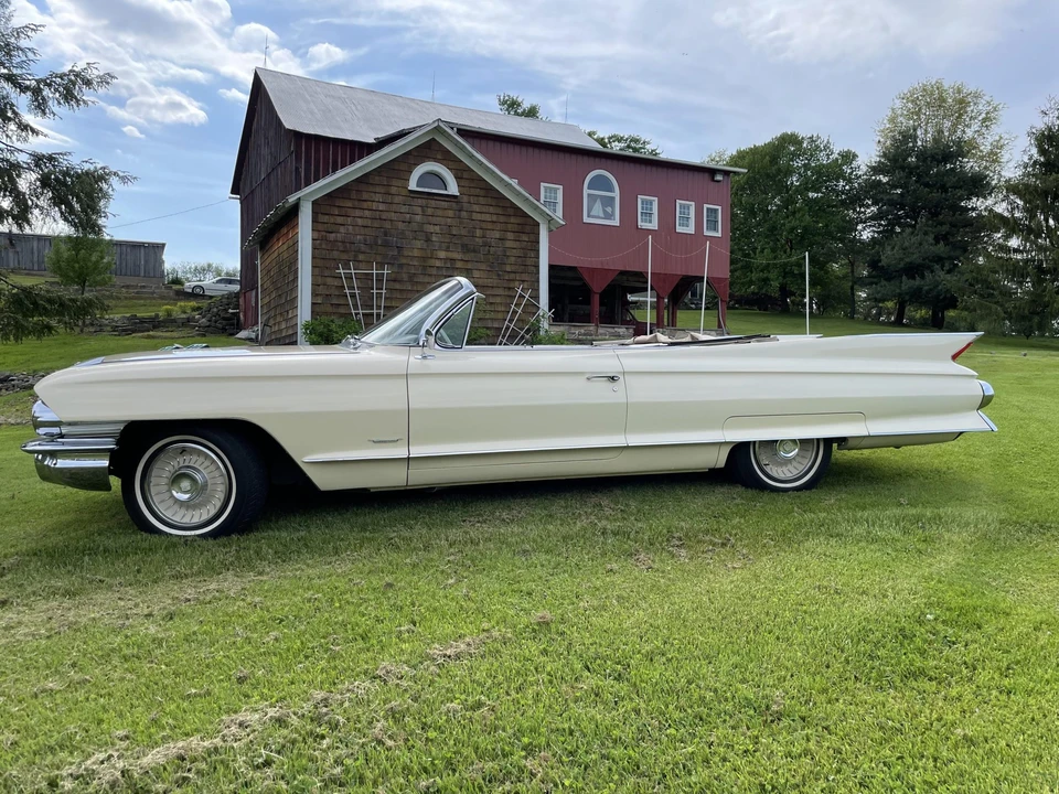1961 Cadillac Series 62 6th Gen - Image 4 of 31