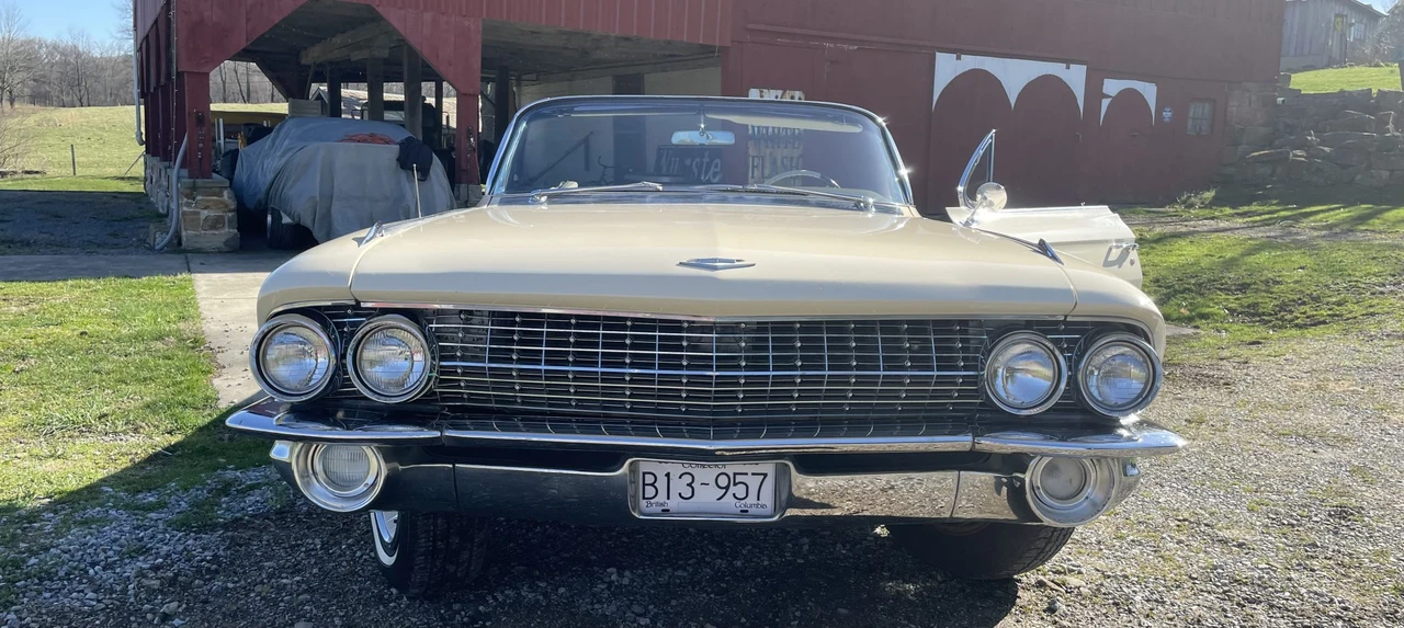 1961 Cadillac Series 62 6th Gen - Image 16 of 31
