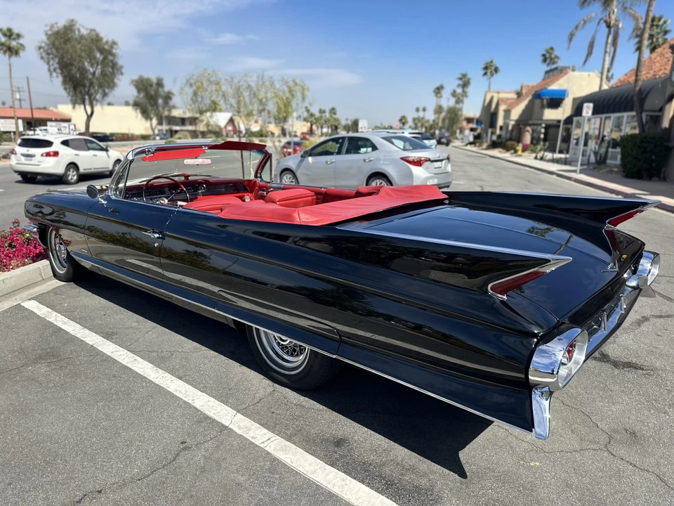 1961 Cadillac Series 62 6th Gen - Image 18 of 31