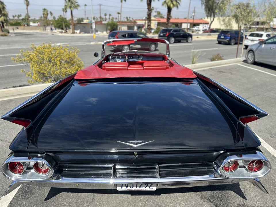 1961 Cadillac Series 62 6th Gen - Image 15 of 31