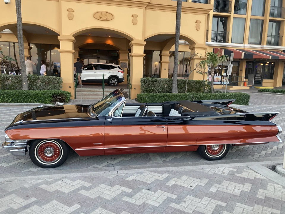 1961 Cadillac Series 62 6th Gen - Image 10 of 31
