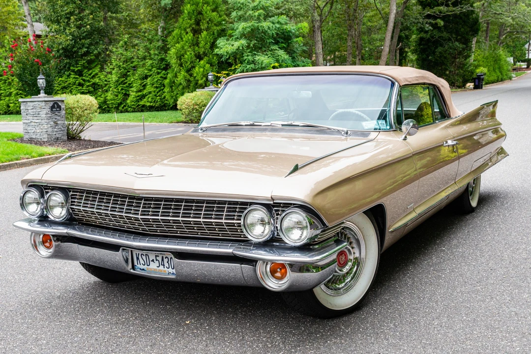 1961 Cadillac Series 62 6th Gen - Image 13 of 31