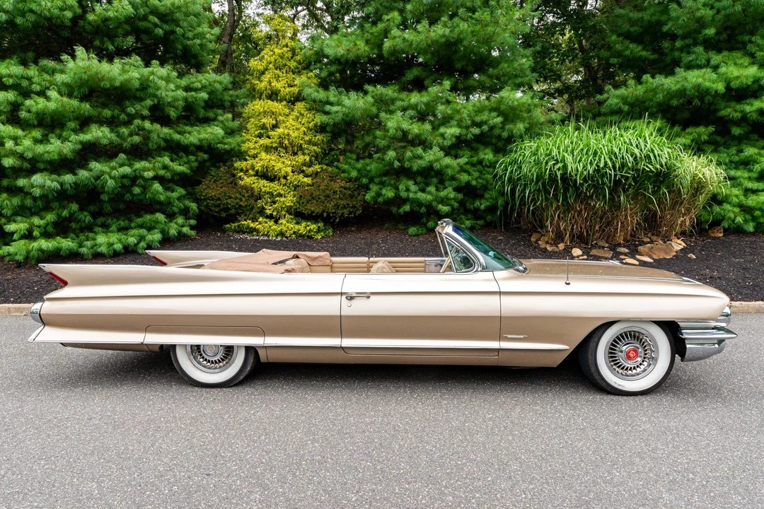 1961 Cadillac Series 62 6th Gen - Image 10 of 31
