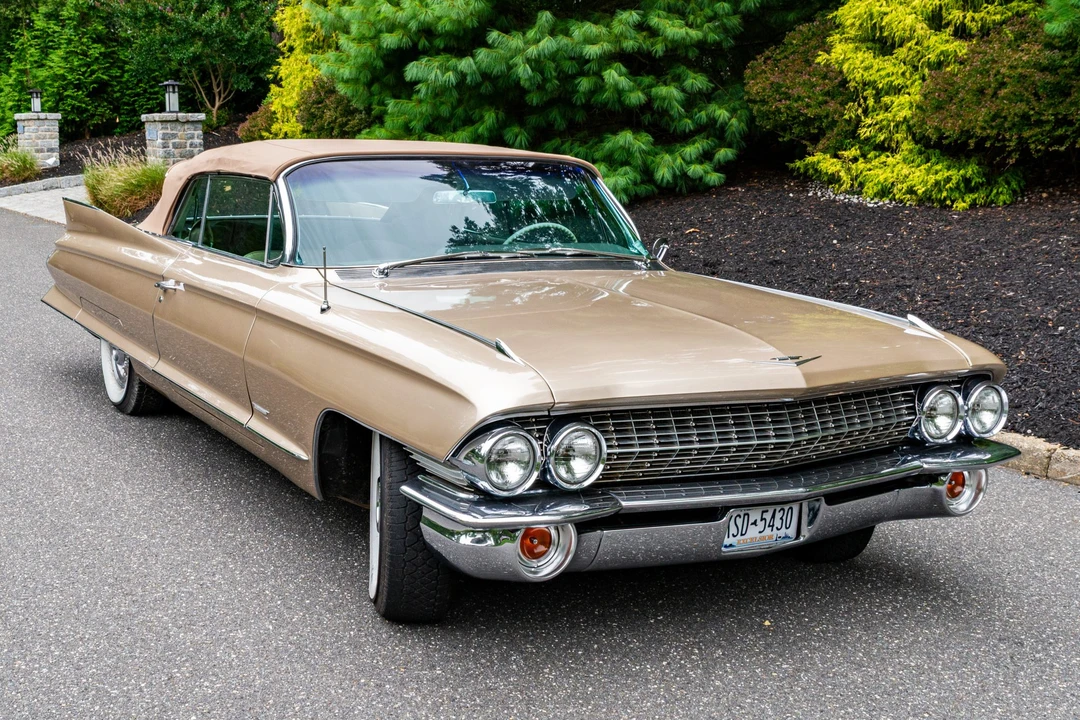 1961 Cadillac Series 62 6th Gen - Image 11 of 31