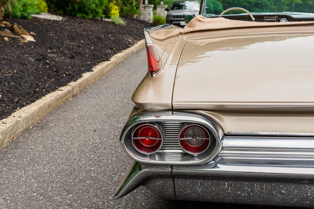 1961 Cadillac Series 62 6th Gen - Image 22 of 31