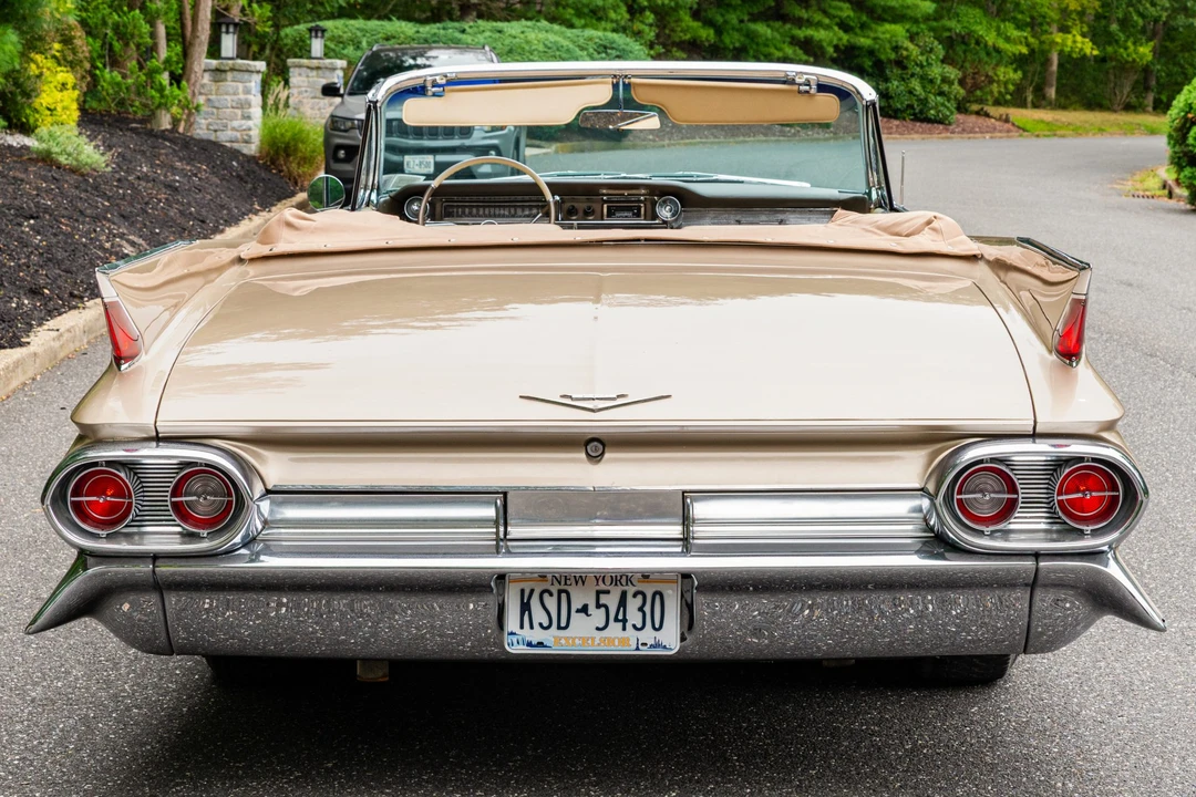 1961 Cadillac Series 62 6th Gen - Image 8 of 31