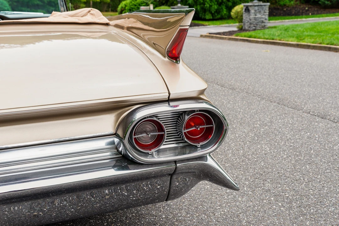 1961 Cadillac Series 62 6th Gen - Image 23 of 31